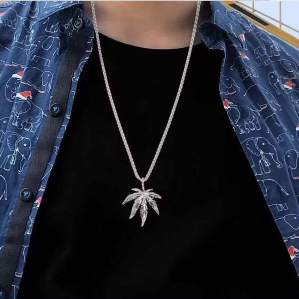 లీఫెన్ (T) - స్టెయిన్‌లెస్ స్టీల్‌తో కూడిన స్వచ్ఛమైన టైటానియం స్టీల్ లాకెట్టు 24 అంగుళాల రౌండ్ బాక్స్ చైన్, పురుషులు & అబ్బాయిల కోసం యూరోపియన్ ట్రెండింగ్ స్టైల్