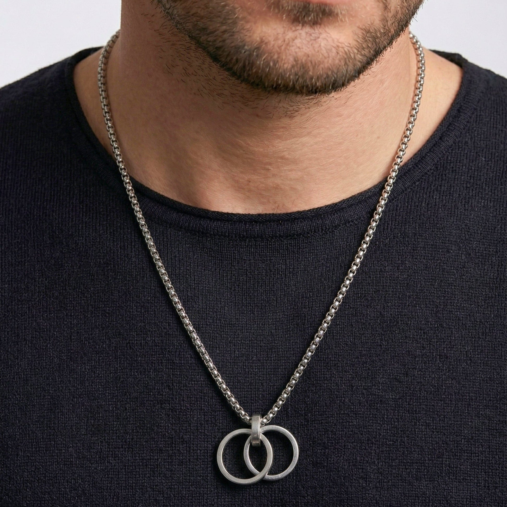 THE MEN THING SS Pendant/ Necklace LINKED CIRCLE - 24mm Titanium Steel Pendant with 27inch Round Box 4mm Chain for Men & Boys