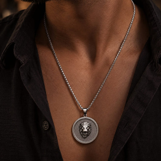 THE MEN THING SS Pendant/ Necklace LION REIGN - 37mm Titanium Steel Pendant with 24inch Round Box 5mm Chain for Men & Boys