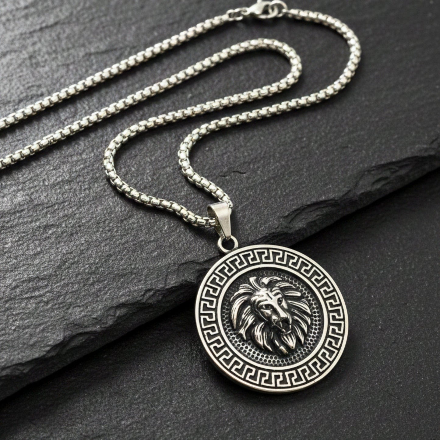 THE MEN THING SS Pendant/ Necklace LION SEAL - 40mm Titanium Steel Pendant with 24inch Round Box 5mm Chain for Men & Boys