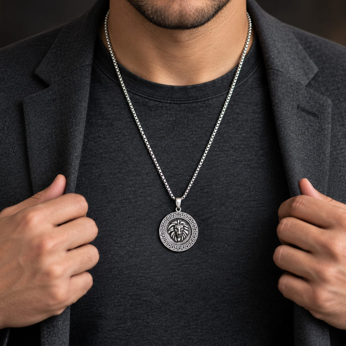 THE MEN THING SS Pendant/ Necklace LION SEAL - 40mm Titanium Steel Pendant with 24inch Round Box 5mm Chain for Men & Boys
