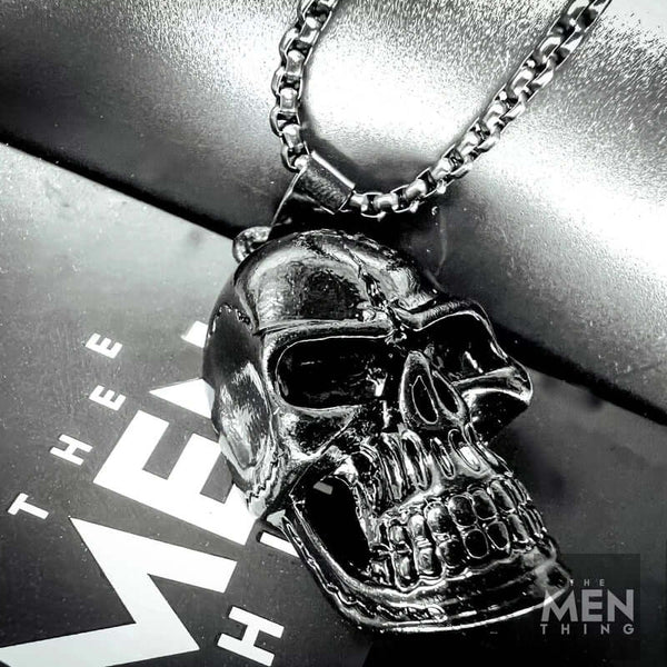 नाइट स्कल (काला) - शुद्ध स्टेनलेस स्टील 24 इंच गोल बॉक्स चेन के साथ मिश्र धातु पेंडेंट, पुरुषों और लड़कों के लिए यूरोपीय ट्रेंडिंग स्टाइल