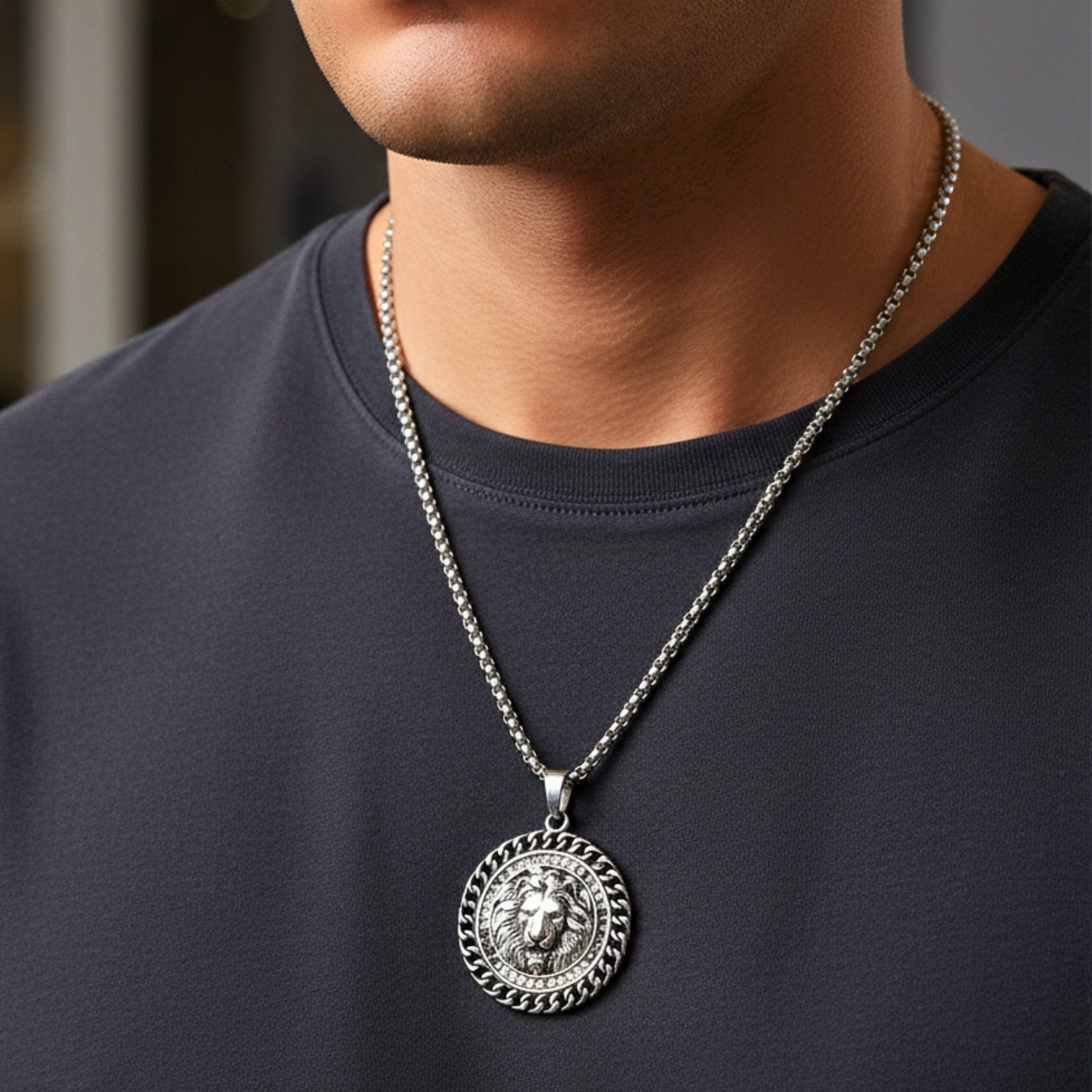 THE MEN THING SS Pendant/ Necklace REGAL ROAR - 31mm Titanium Steel Pendant with 24inch Round Box 4mm Chain for Men & Boys