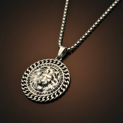 THE MEN THING SS Pendant/ Necklace REGAL ROAR - 31mm Titanium Steel Pendant with 24inch Round Box 4mm Chain for Men & Boys