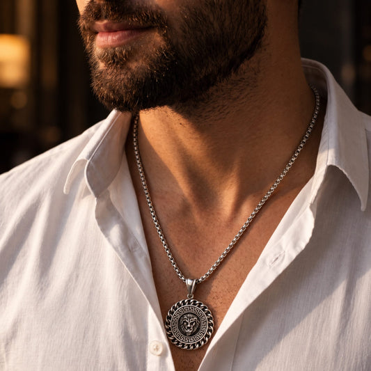THE MEN THING SS Pendant/ Necklace REGAL ROAR - 35mm Titanium Steel Pendant with 23inch Round Box 4mm Chain for Men & Boys