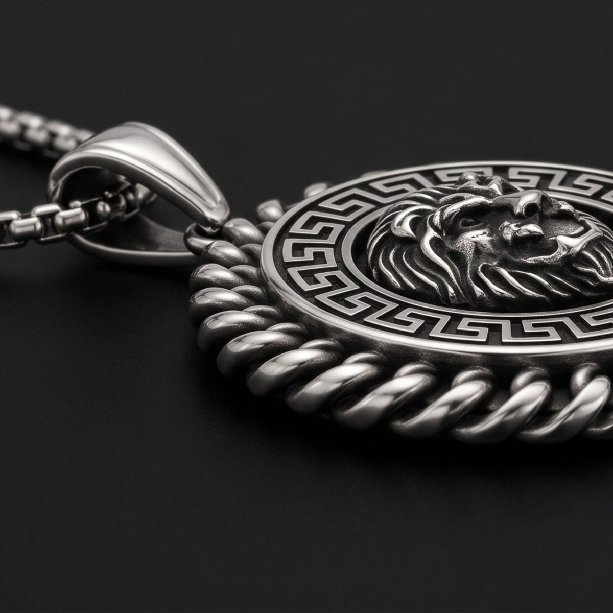 THE MEN THING SS Pendant/ Necklace REGAL ROAR - 35mm Titanium Steel Pendant with 23inch Round Box 4mm Chain for Men & Boys