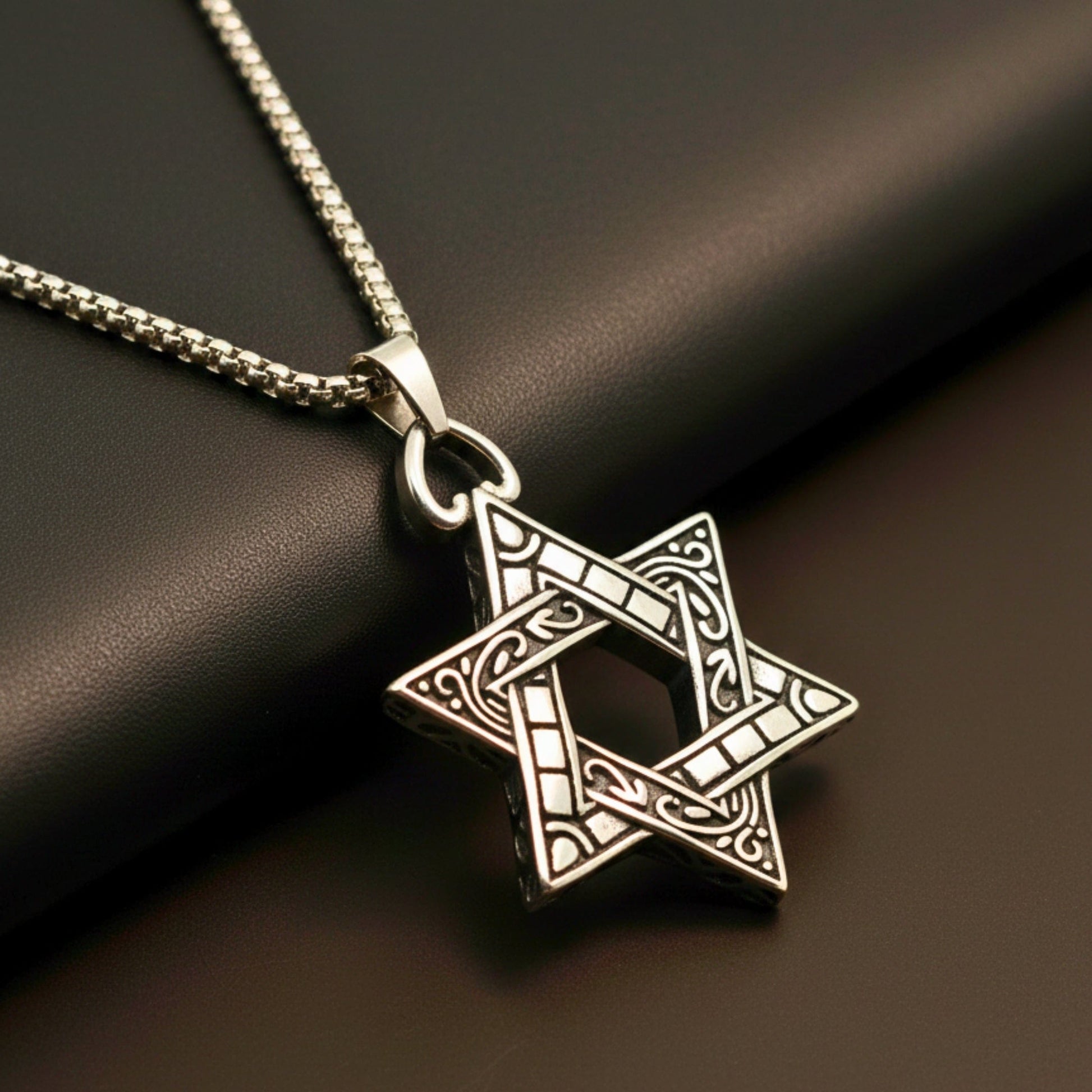 THE MEN THING SS Pendant/ Necklace RUNIC STAR - 39mm Titanium Steel Pendant with 24inch Round Box 5mm Chain for Men & Boys