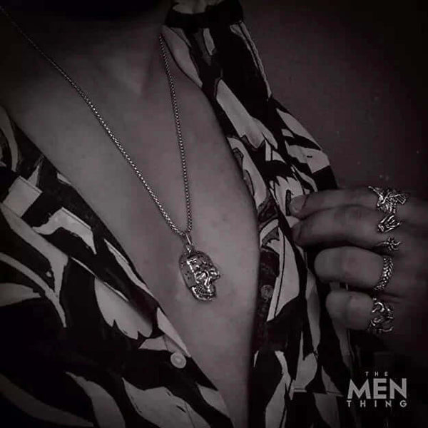 స్కల్ స్టార్ - స్వచ్ఛమైన స్టెయిన్‌లెస్ స్టీల్ 24 అంగుళాల రౌండ్ బాక్స్ చైన్‌తో అల్లాయ్ లాకెట్టు, పురుషులు & అబ్బాయిల కోసం యూరోపియన్ ట్రెండింగ్ స్టైల్