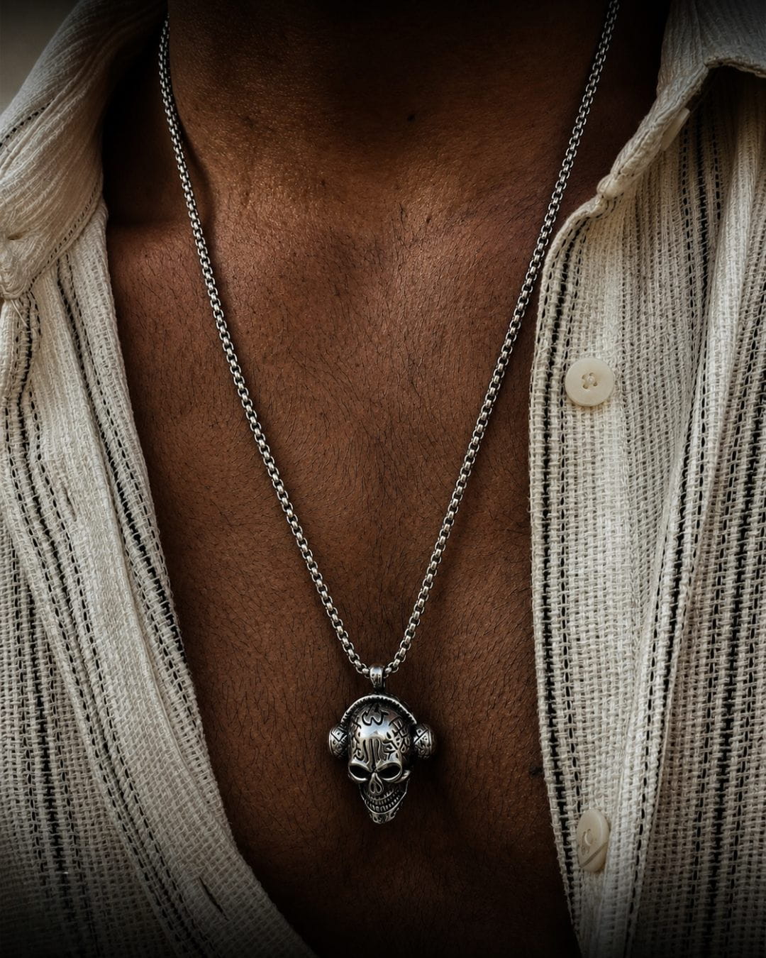 THE MEN THING SS Pendant/ Necklace SKULLBEAT - Alloy  Pendant with Pure Stainless Steel 24inch Chain for Men, American trending Style - Round Box Chain