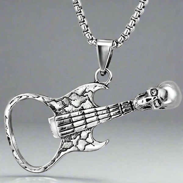 SKULLY GUITAR - शुद्ध स्टेनलेस स्टील 24 इंच गोल बॉक्स चेन के साथ मिश्र धातु गिटार खोपड़ी पेंडेंट, पुरुषों और लड़कों के लिए यूरोपीय ट्रेंडिंग स्टाइल