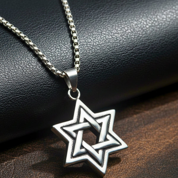 STAR LATTICE - 34mm Titanium Steel Pendant with 24inch Round Box 5mm Chain for Men & Boys