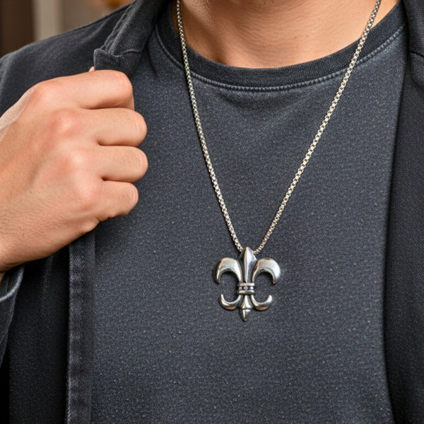 VALIANT FLEUR - 35mm Titanium Steel Pendant with 24inch Round Box 5mm Chain for Men & Boys