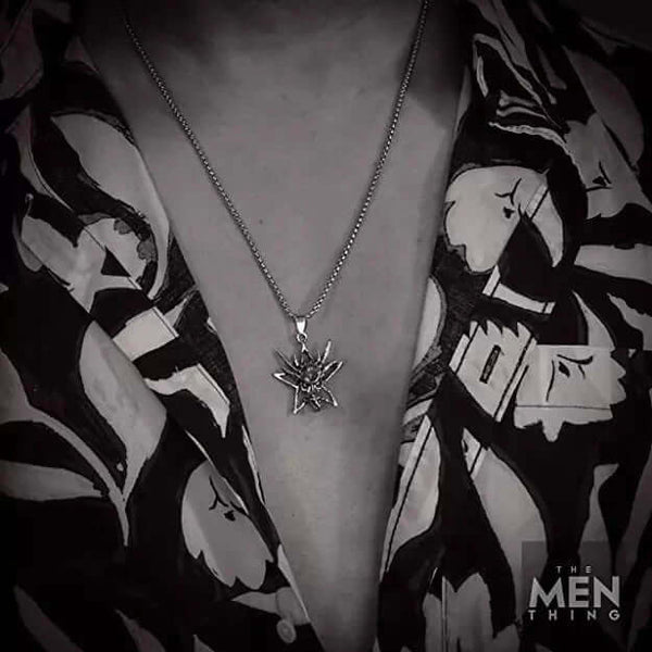 వైల్డ్ హంట్ - రెడ్ స్టోన్‌తో స్టెయిన్‌లెస్ స్టీల్ 24 అంగుళాల రౌండ్ బాక్స్ చైన్‌తో అల్లాయ్ లాకెట్టు, పురుషులు & అబ్బాయిల కోసం యూరోపియన్ ట్రెండింగ్ స్టైల్