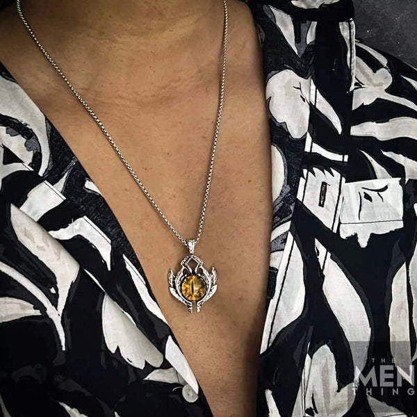 ఎల్లో ఐ ప్రొటెక్ట్ - స్టెయిన్‌లెస్ స్టీల్‌తో కూడిన అల్లాయ్ లాకెట్టు 24 అంగుళాల రౌండ్ బాక్స్ చైన్, పురుషులు & అబ్బాయిల కోసం యూరోపియన్ ట్రెండింగ్ స్టైల్