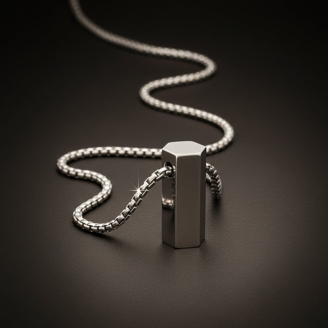 THE MEN THING SS Pendant with Chain GLINT CORE - 24inch Pure Stainless Steel  Round box Chain for Men, European trending Style for Men & Boy