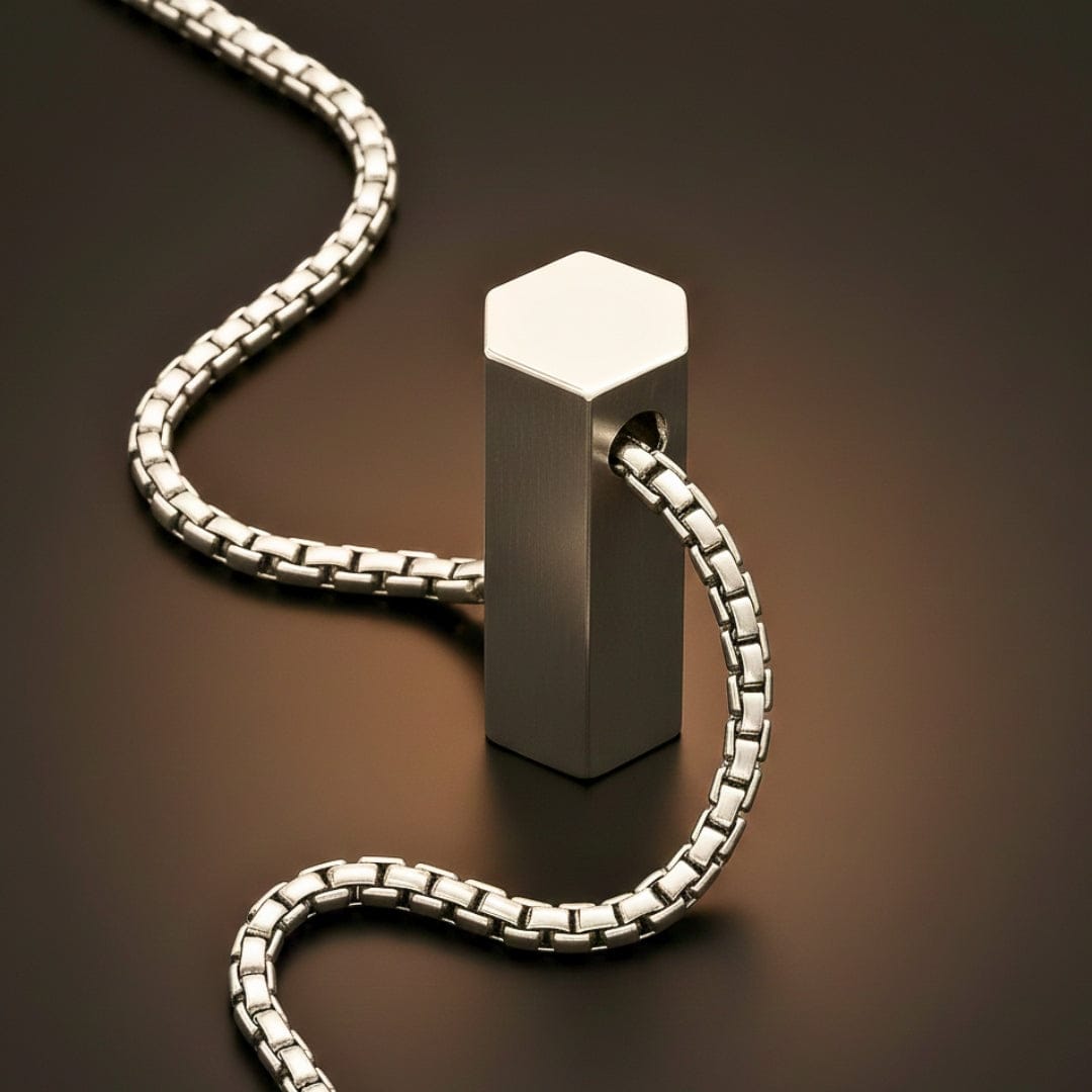 THE MEN THING SS Pendant with Chain GLINT CORE - 24inch Pure Stainless Steel  Round box Chain for Men, European trending Style for Men & Boy