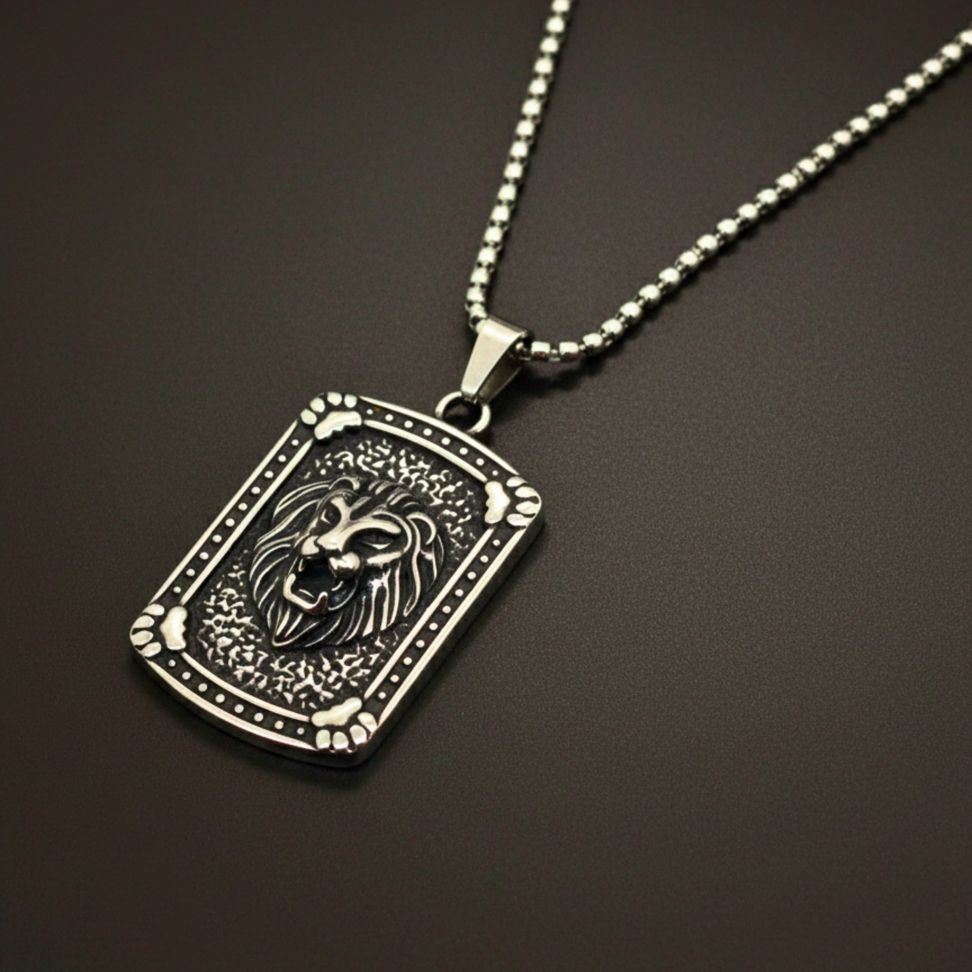 THE MEN THING SS Pendant with Chain LEONIS GUARD - 31mm Titanium Steel Pendant with 24inch Round Box 5mm Chain for Men & Boys