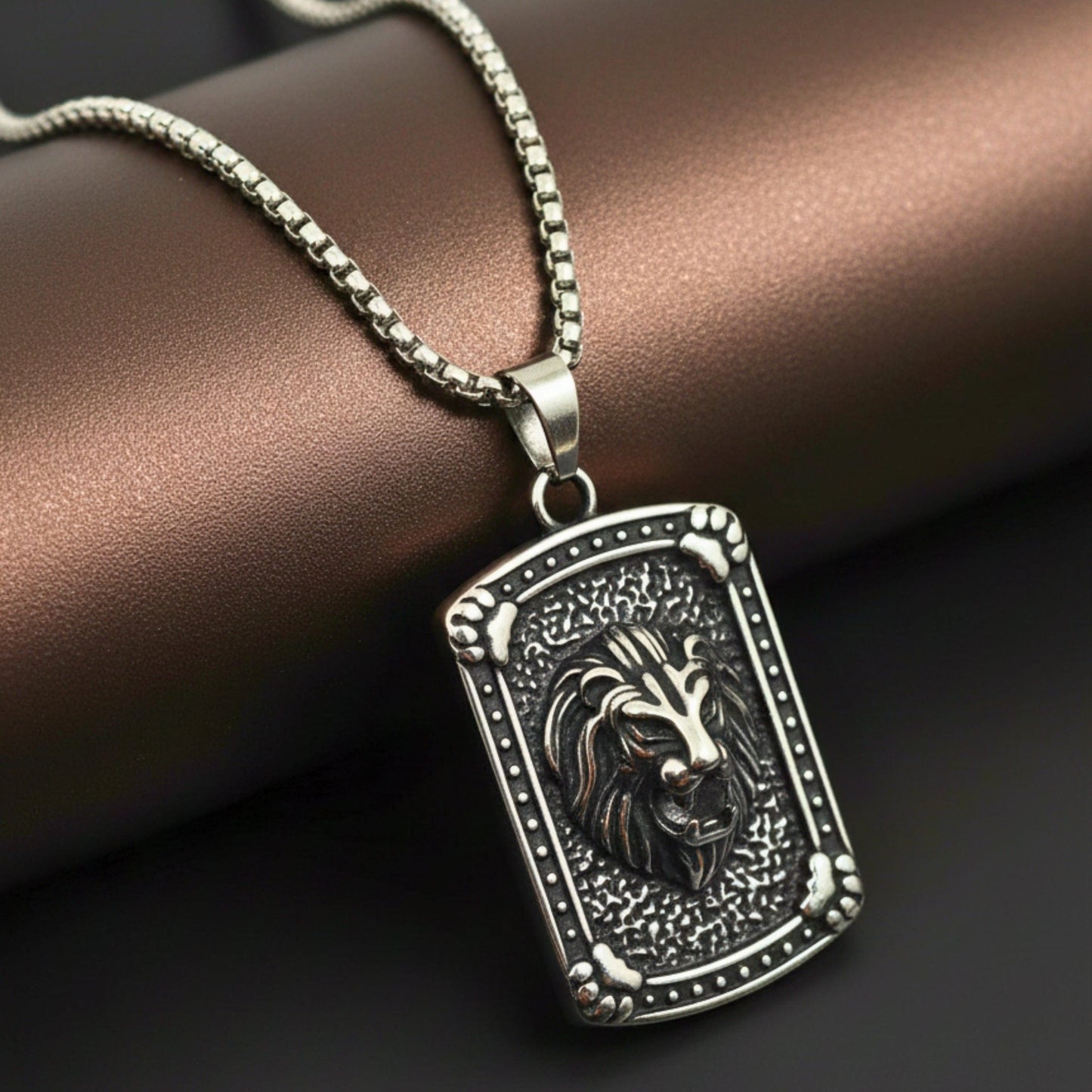 THE MEN THING SS Pendant with Chain LEONIS GUARD - 31mm Titanium Steel Pendant with 24inch Round Box 5mm Chain for Men & Boys