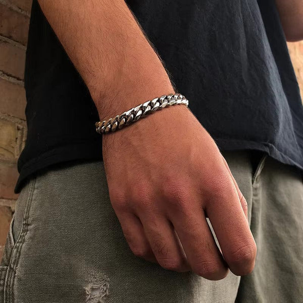 CLASSIC CURB CHAIN BRACELET - 10m Pure Titanium Steel Bracelet with Magnetic Buckle for Men & Boy (8 inch)