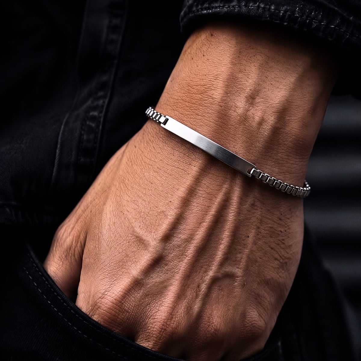 THE MEN THING Steel Bracelets ELITE LINK - 40mm Titanium Steel Bracelet with Lobster Clasp for Men & Boy (7 to 8.5 inch) Adjustable