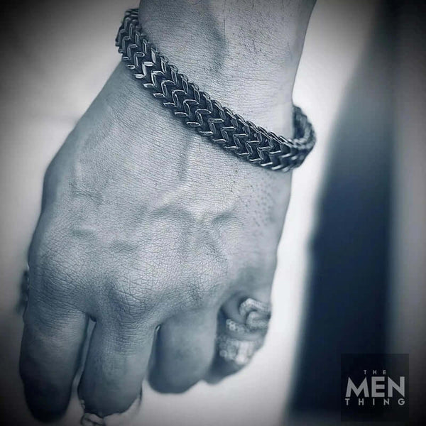 फॉक्सटेल - 12.5 मिमी शुद्ध टाइटेनियम स्टील मोटा ब्रेसलेट, यूरोपीय शैली - पुरुषों और लड़कों के लिए लॉबस्टर क्लॉ बकल के साथ एंटीक आयन प्लेटिंग (9 इंच)