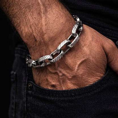 THE MEN THING Steel Bracelets GROOVED FIGARO - 8mm Titanium Steel Bracelet with Lobster Clasp for Men & Boy (8 inch)
