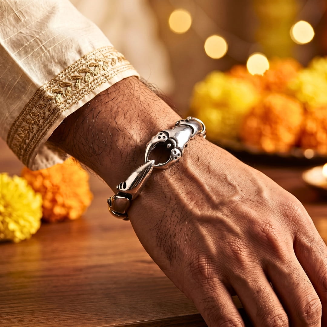 THE MEN THING Steel Bracelets The Perfect Rakhi Gift For Every Brother – CRABLOCK - Premium Titanium Steel Bracelets With Timeless Style (8inch)