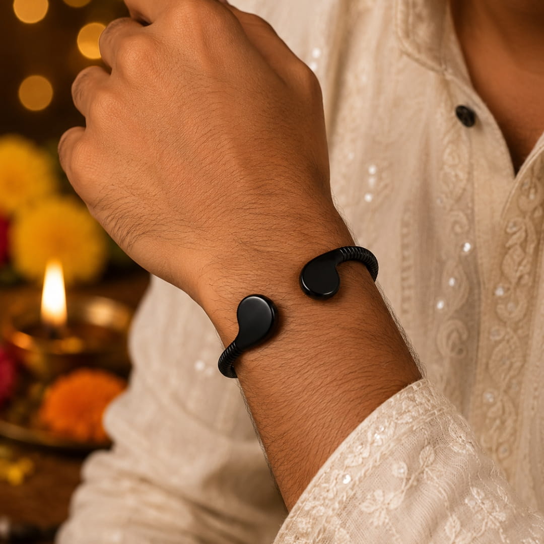 THE MEN THING Steel Bracelets The Perfect Rakhi Gift For Every Brother – DARK FANG - Premium Titanium Steel With Timeless Style (Adjustable)