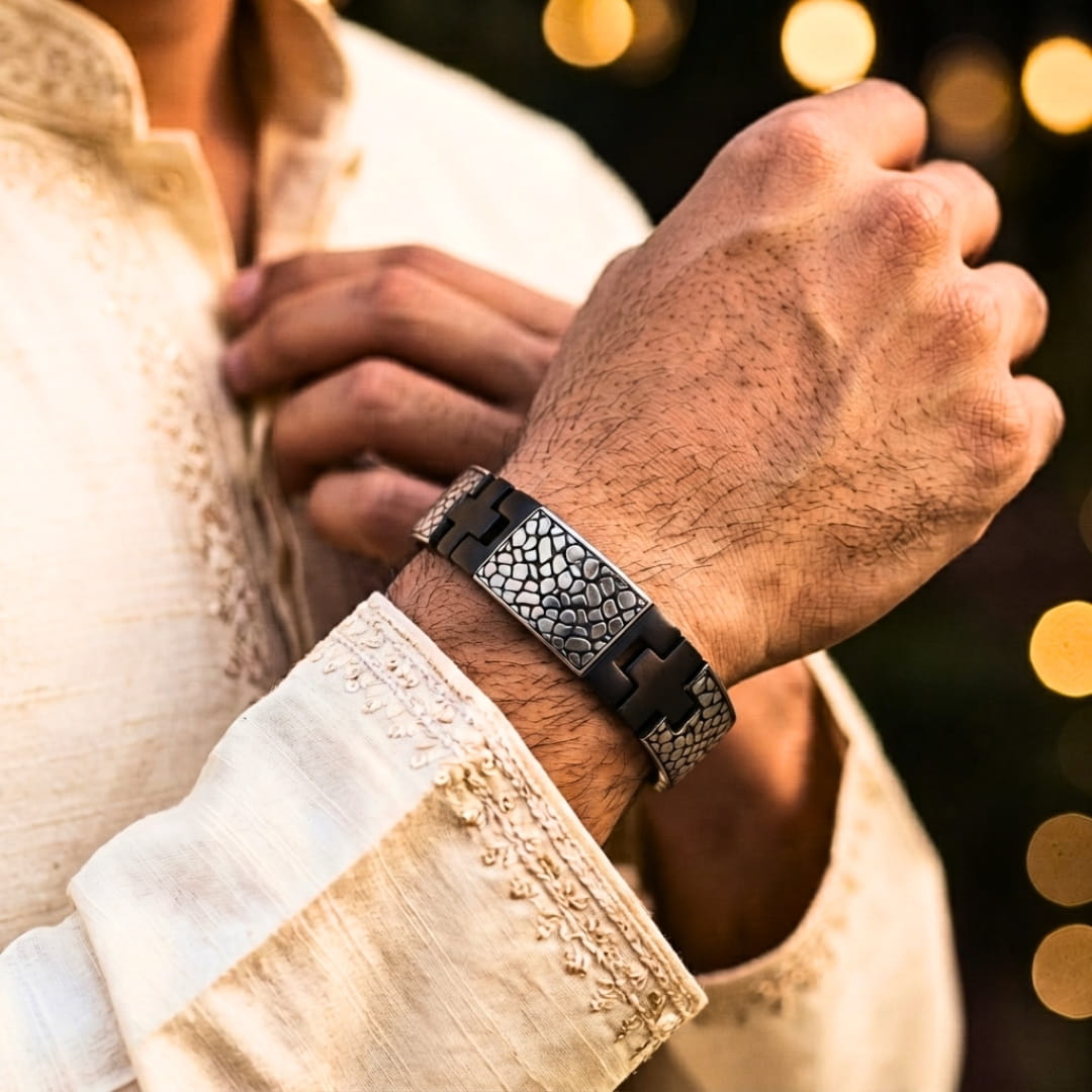 THE MEN THING Steel Bracelets The Perfect Rakhi Gift For Every Brother – ONYX MOSAIC - Premium Titanium Steel With Timeless Style (8.5inch)