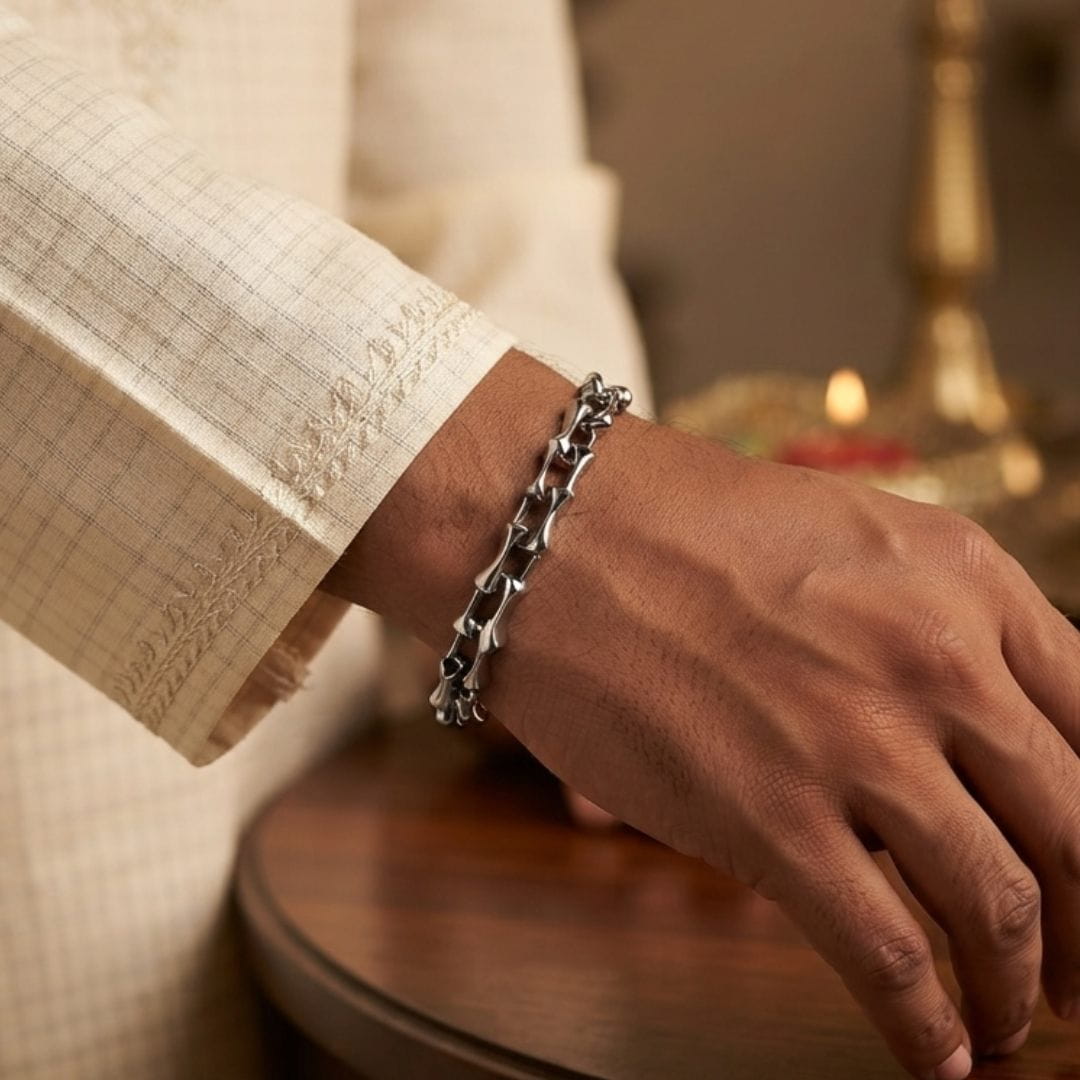 THE MEN THING Steel Bracelets The Perfect Rakhi Gift For Every Brother – ROADLINK SILVER  - Stainless Steel Bracelet With Timeless Style (8 inch)