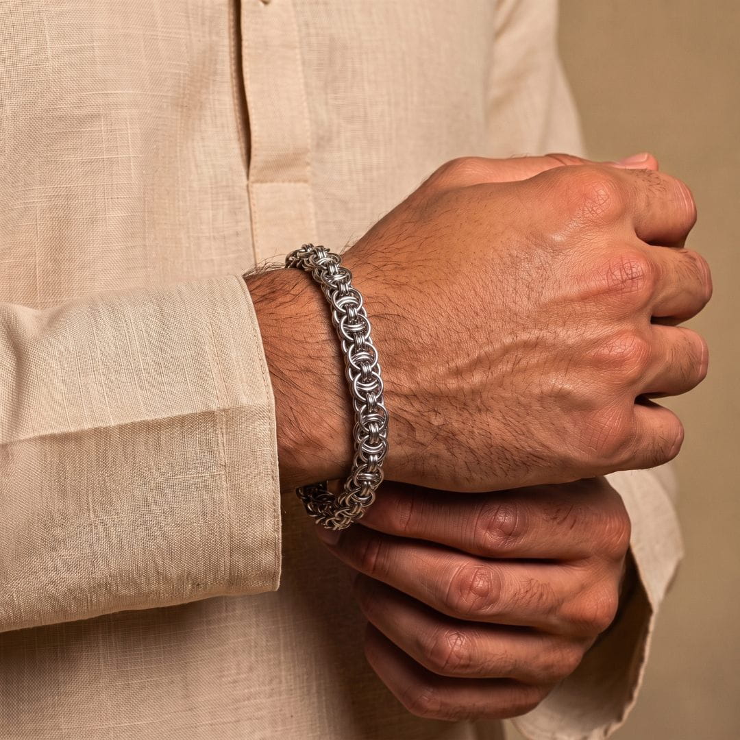 THE MEN THING Steel Bracelets The Perfect Rakhi Gift For Every Brother – WOLF BRAID SILVER - Stainless Steel Bracelet With Timeless Style (8 inch)