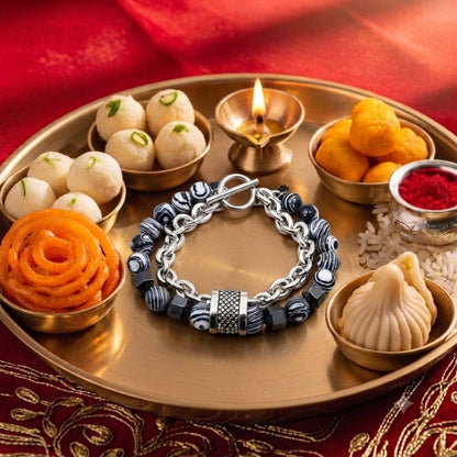 THE MEN THING Steel Bracelets The Perfect Rakhi Gift For Every Brother – WOLF TRAIL GREY - Stainless Steel Bracelet With Timeless Style (8 inch)