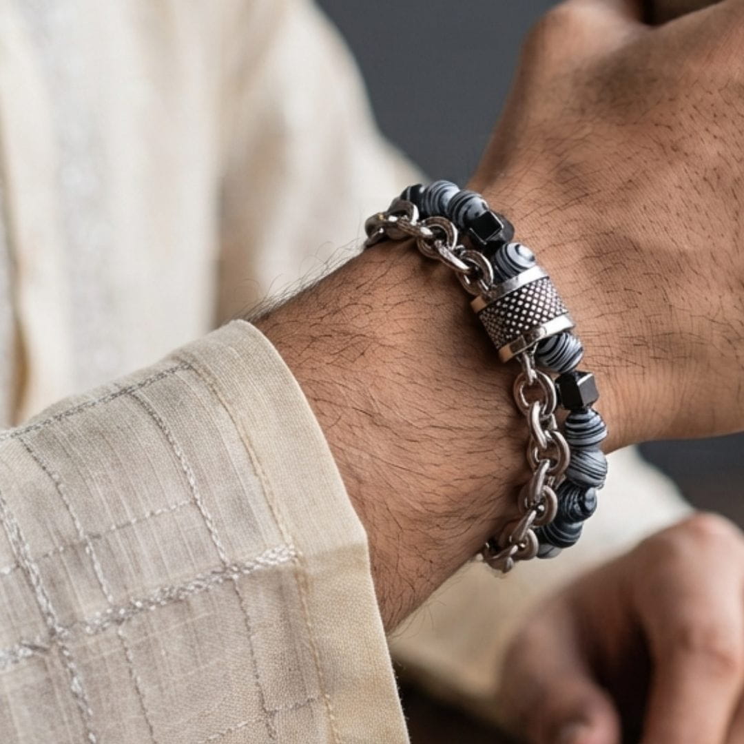 THE MEN THING Steel Bracelets The Perfect Rakhi Gift For Every Brother – WOLF TRAIL GREY - Stainless Steel Bracelet With Timeless Style (8 inch)