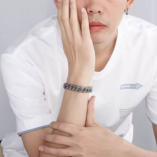 టైటాన్ - 13 మిమీ స్వచ్ఛమైన టైటానియం స్టీల్ బ్రాస్‌లెట్, పురుషులు & అబ్బాయి (8 ఇంచ్) కోసం హుక్ బకిల్‌తో కూడిన బ్రాస్‌లెట్