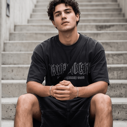 THE MEN THING T-Shirt NOIR GLYPH Oversized T-Shirt - Black
