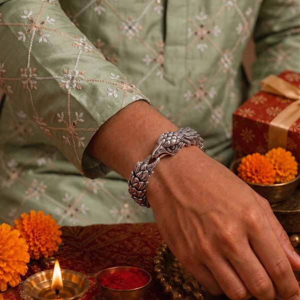 The Perfect Rakhi Gift For Every Brother – AVIATOR - Premium Genuine Titanium Steel Bracelet With Timeless Style (8 Inch)