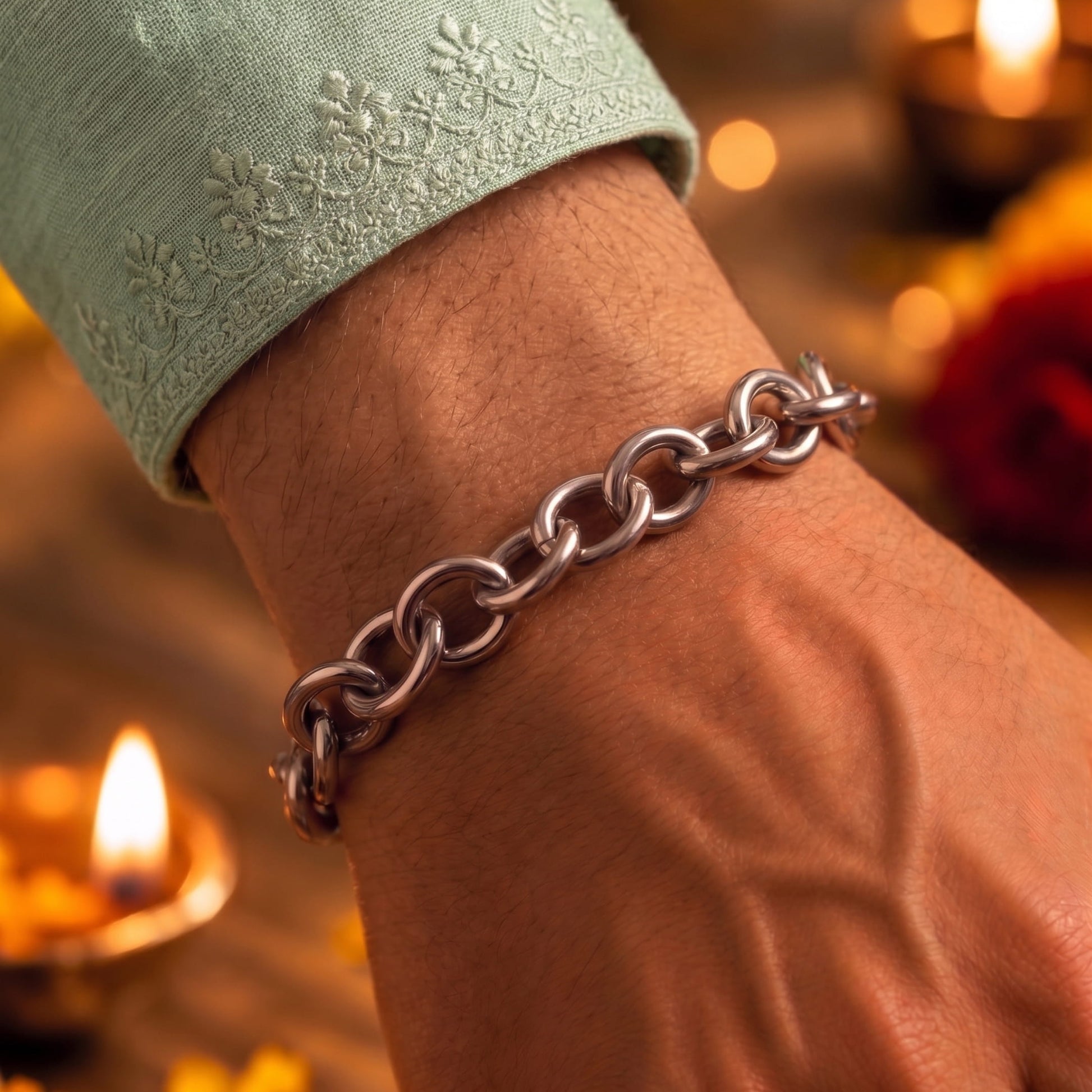 THE MEN THING The Perfect Rakhi Gift For Every Brother – CIRCLELINK - Premium Genuine Titanium Steel Bracelet With Timeless Style (8 Inch)