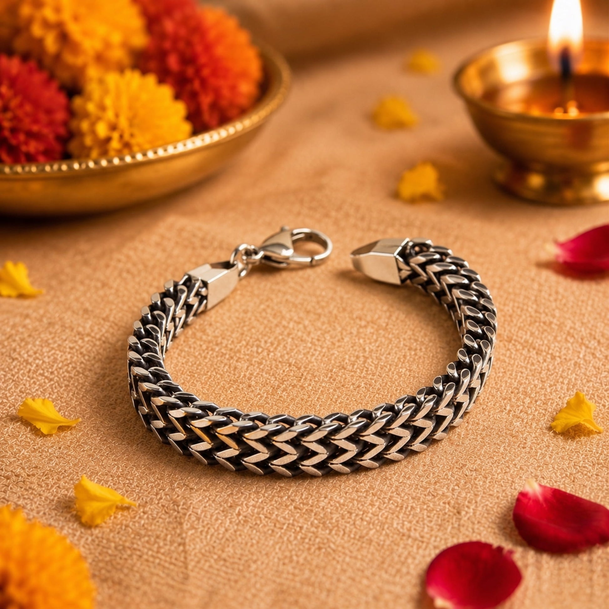 THE MEN THING The Perfect Rakhi Gift For Every Brother – FOXTAIL - Premium Genuine Titanium Steel Bracelet With Timeless Style (9 Inch)