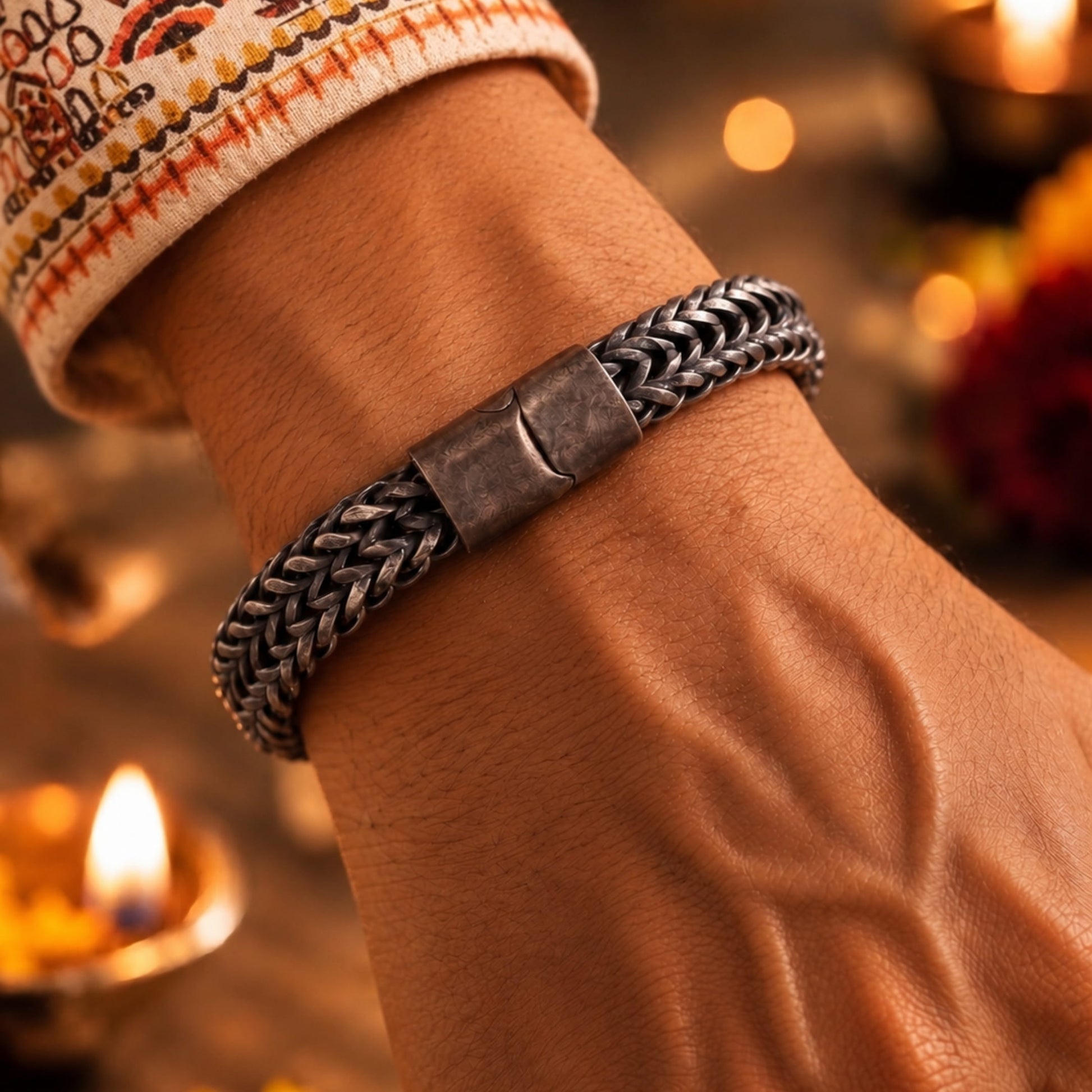 THE MEN THING The Perfect Rakhi Gift For Every Brother – FRANCO DIVIDE LINK - Premium Genuine Stainless Steel Bracelet With Timeless Style (8 Inch)