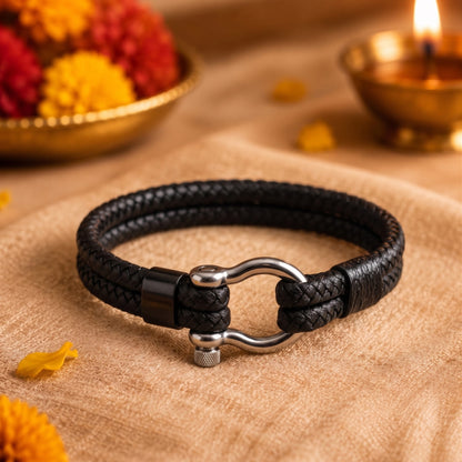 THE MEN THING The Perfect Rakhi Gift For Every Brother – HORSESHOE BUCKLE BLACK - Premium Genuine Leather Bracelet With Timeless Style (8 Inch)