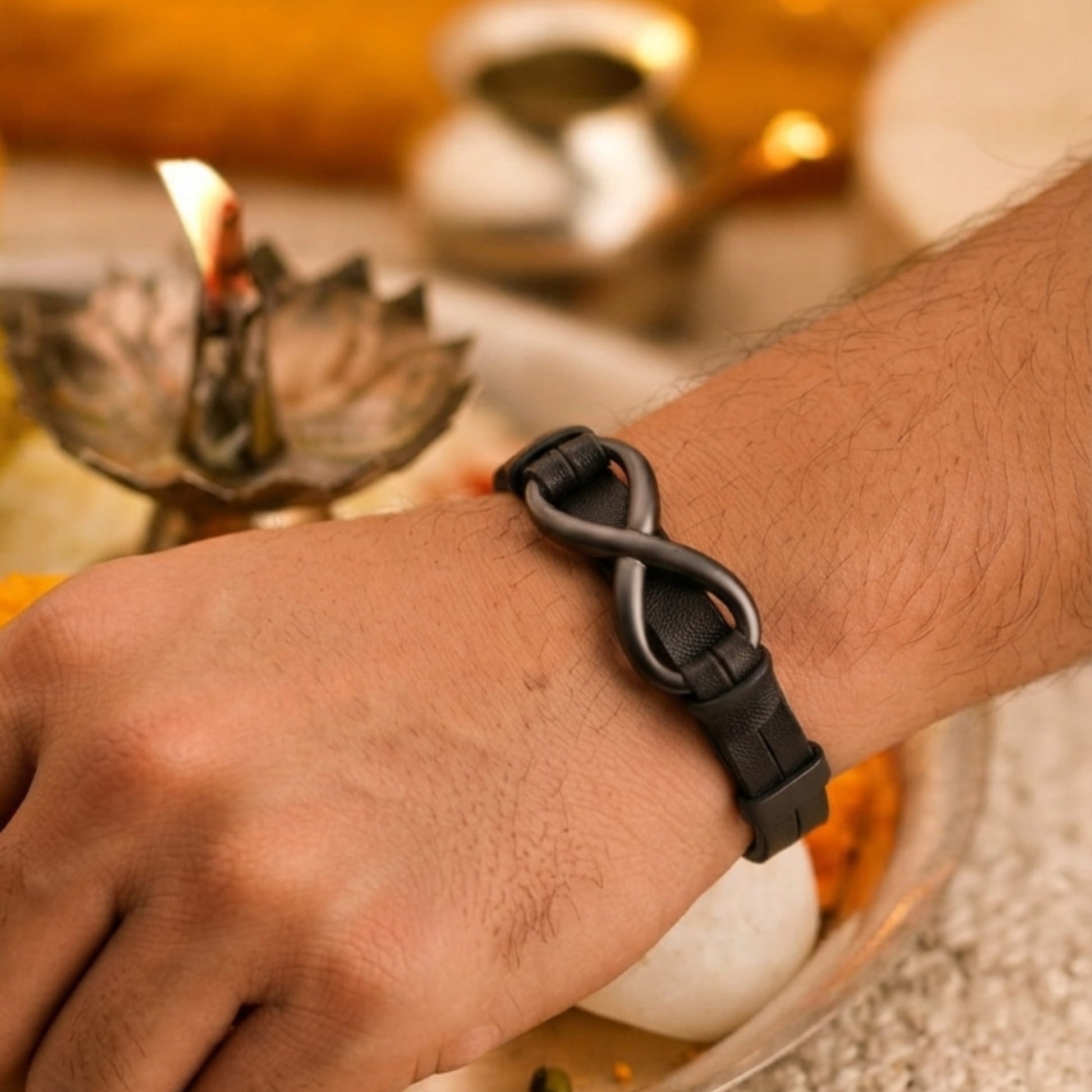 THE MEN THING The Perfect Rakhi Gift For Every Brother – INFINITY 8 BLACK - Premium Genuine Leather Bracelet With Timeless Style (8 Inch)
