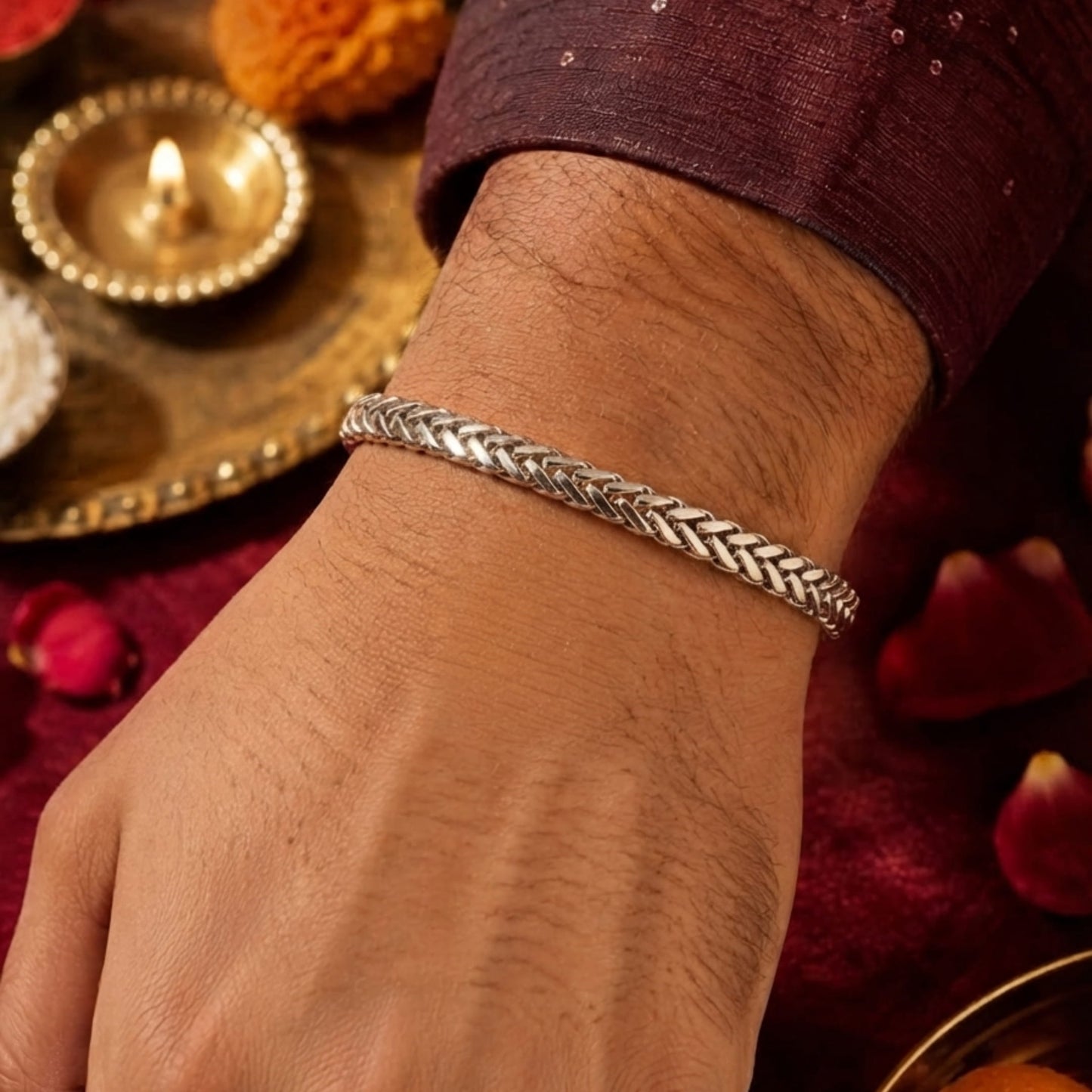 THE MEN THING The Perfect Rakhi Gift For Every Brother – MASCULINE BYZANTINE- Premium Genuine Stainless Steel Bracelet With Timeless Style (8 Inch)