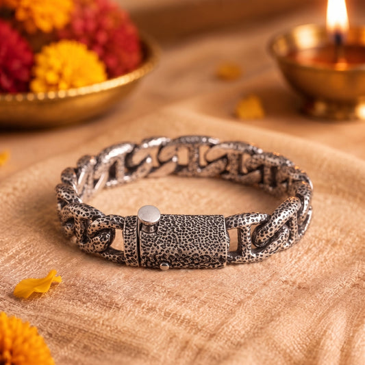 THE MEN THING The Perfect Rakhi Gift For Every Brother – MOLTEN LINK - Premium Titanium Steel Bracelet With Timeless Style (8.5 Inch)