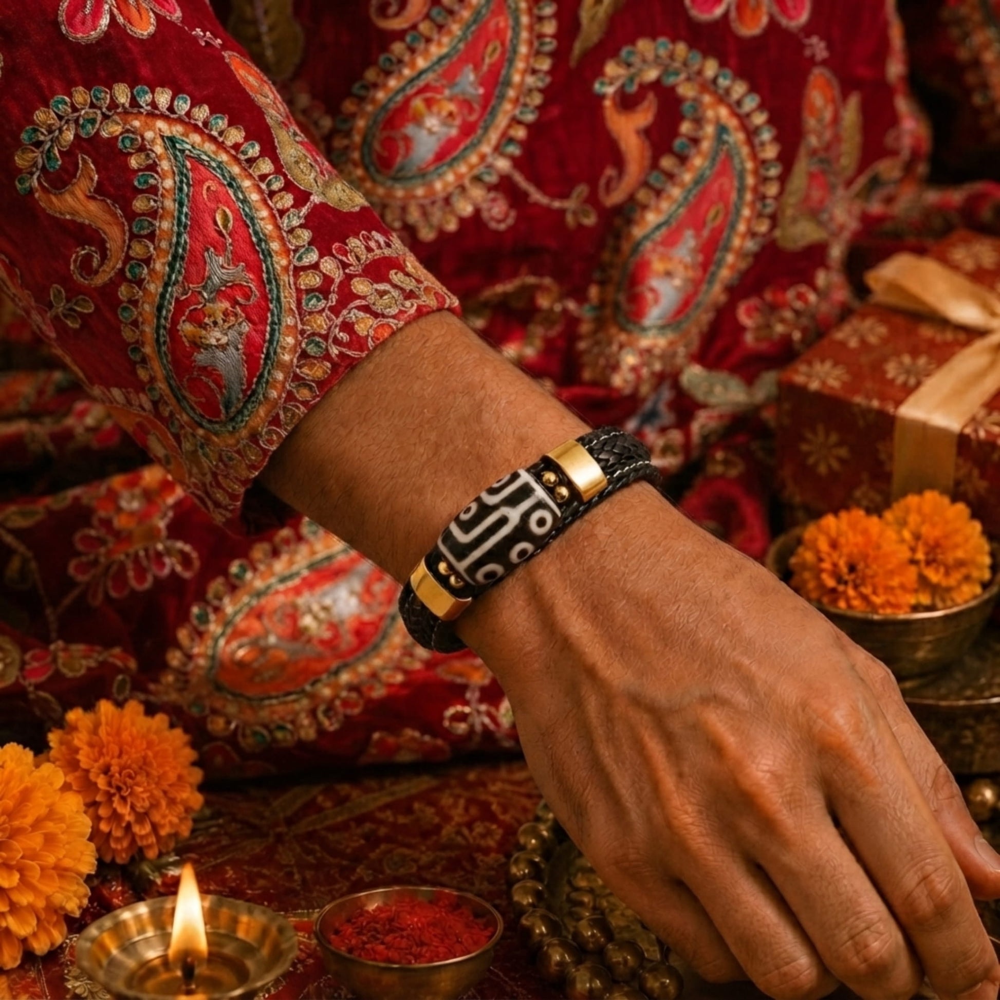 THE MEN THING The Perfect Rakhi Gift For Every Brother – ROYAL DZI - BLACK - Premium Genuine Leather Bracelet With Timeless Style (8 Inch)