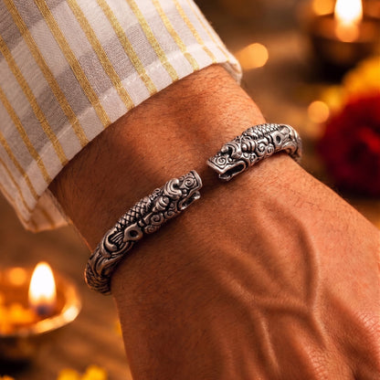 THE MEN THING The Perfect Rakhi Gift For Every Brother – TWO HEADED DRAGON - Premium Genuine Alloy Bracelet With Timeless Style (Adjustable)