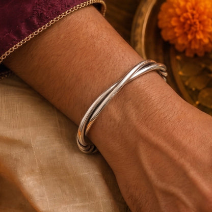 THE MEN THING The Perfect Rakhi Gift For Every Brother – VERVE TWISTED Premium Alloy Bracelet With Timeless Style (8 Inch)