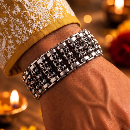 THE MEN THING The Perfect Rakhi Gift For Every Brother – WIDE SKULL - Premium Genuine Titanium Steel Bracelet With Timeless Style (8 Inch)